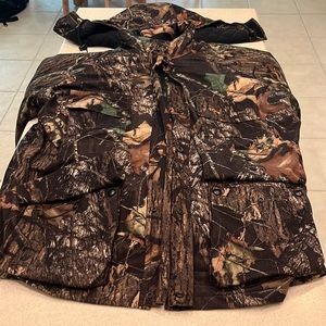 10x heavy camouflage jacket with removable liner and removable gaiter
